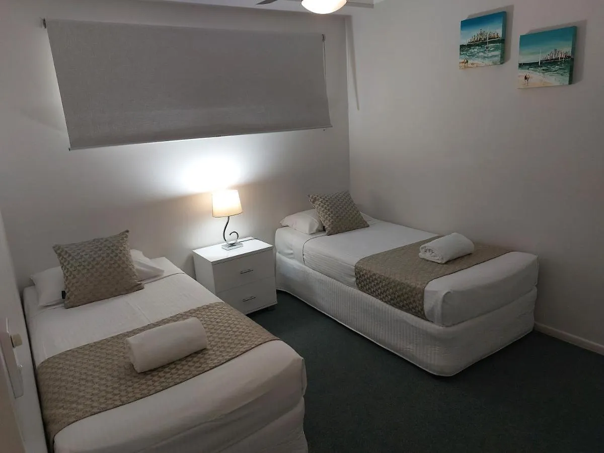 Sandy Shores Holiday Units Golden Beach Aparthotel