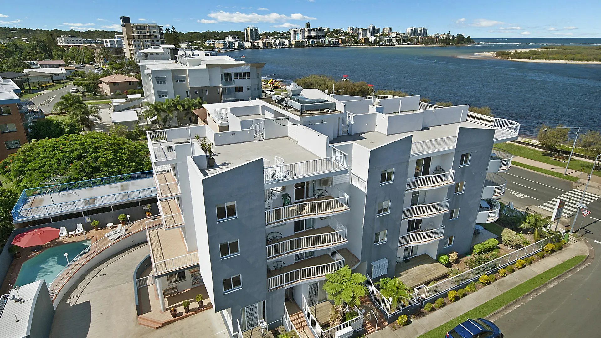 **** Aparthotel Sandy Shores Holiday Units Golden Beach Australia